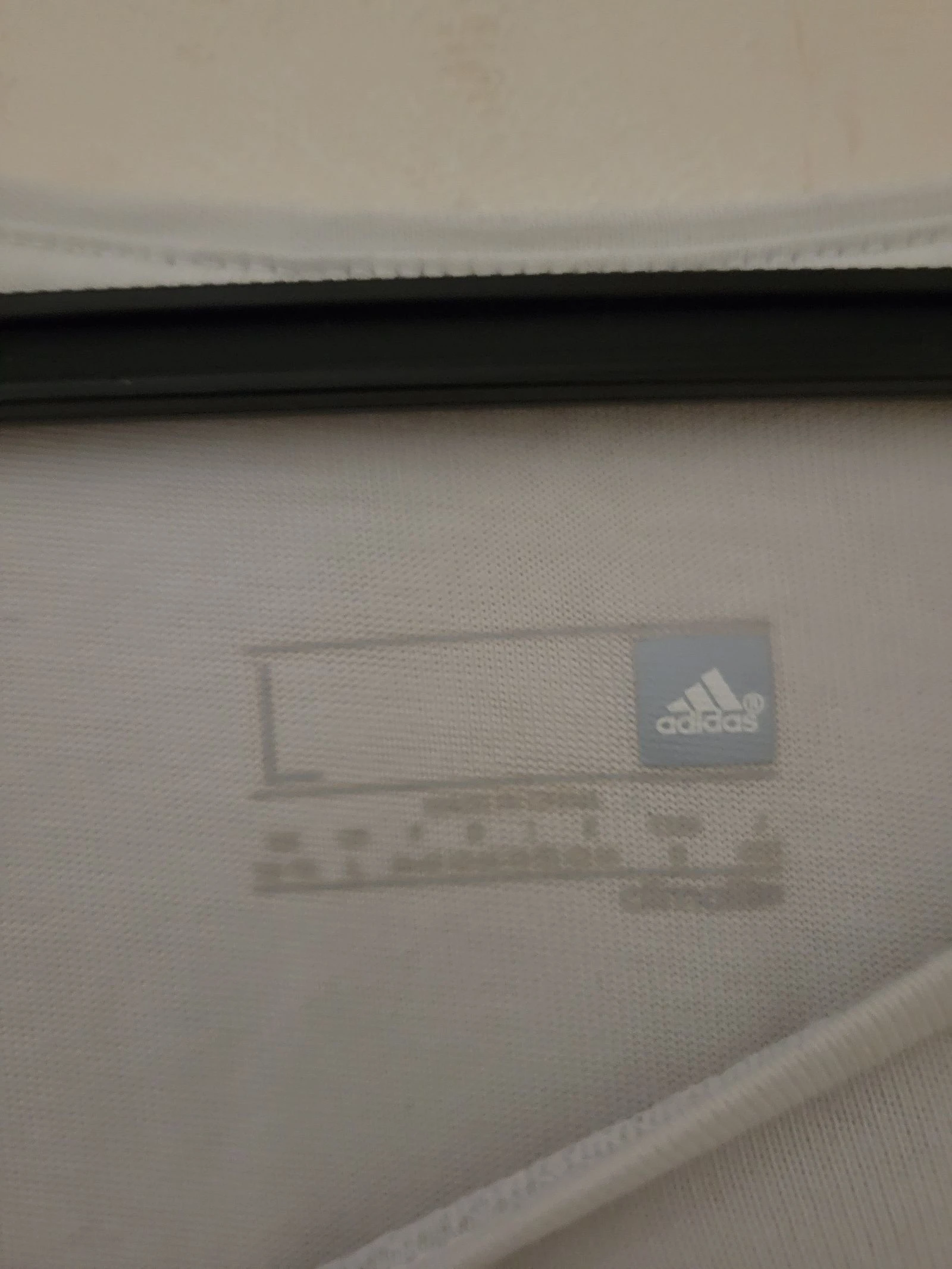T-shirt Adidas Climalite – Motivo Pista de Atletismo e Skyline – Tamanho L – photo 3